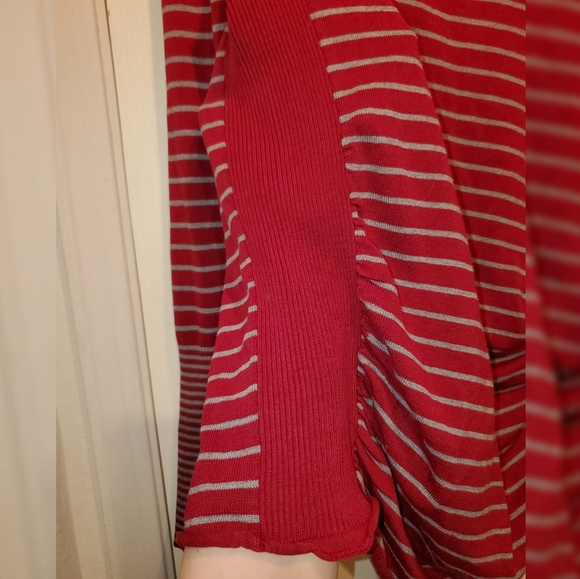 Long Sleeve Ruched Side Sweater Top - Picture 3 of 5